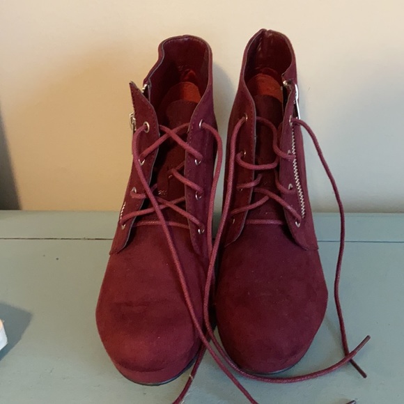 Women’s Wedge lace up heels - Picture 2 of 4